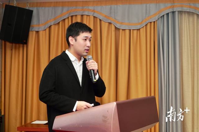 廣東省農科院經濟信息所助理研究員江順科普田頭智慧小站 廣東省農科院經濟信息所助理研究員江順科普田頭智慧小站