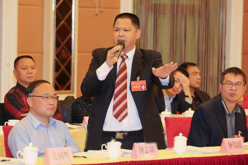 市人大會議召開旁聽人員座談會