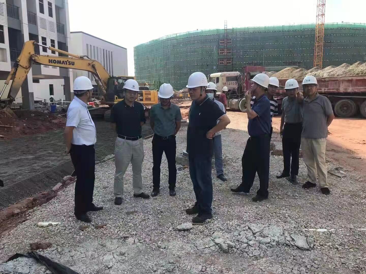 薛興冰局長率隊督導在建工地疫情防控和工程質量安全工作