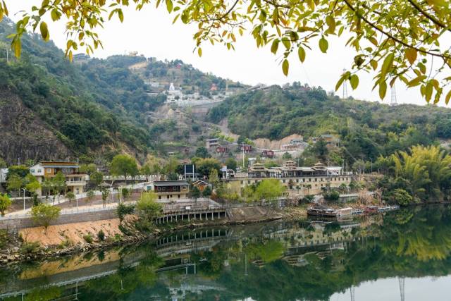 重山包圍的大埔汀江，曾是中央紅色交通線水路必經之路。（攝影：南方日報記者 何森垚）