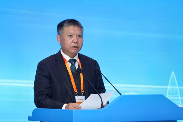 省水利廳黨組書記、廳長王立新