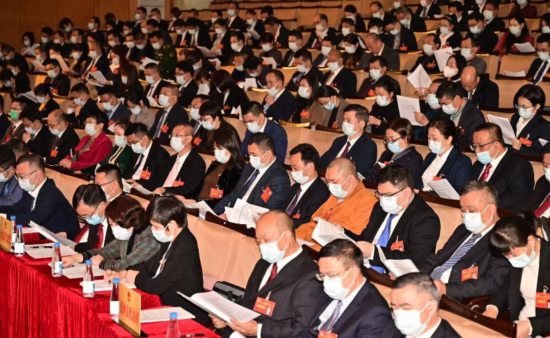 梅州市八屆人大三次會議舉行第二次全體會議