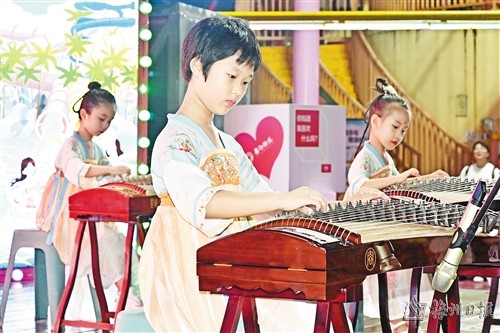 月圓人團圓 家國情更濃