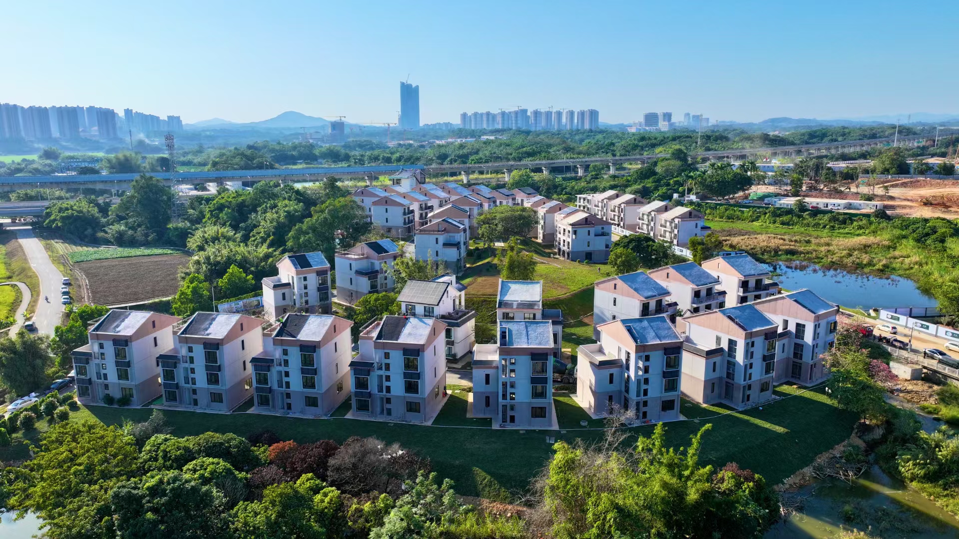 建設中的逕下新村 (2).jpg