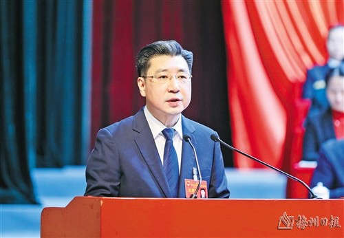 市八屆人大五次會議開幕